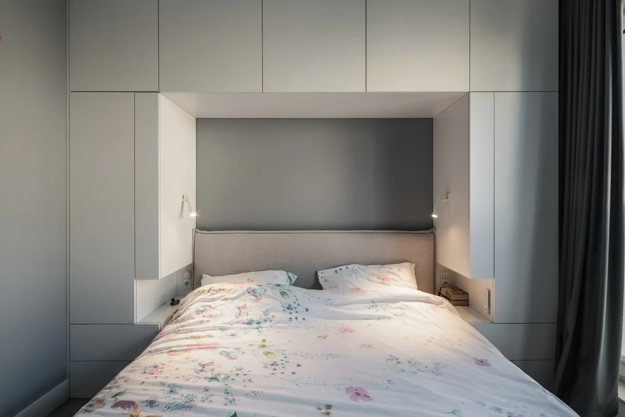 Minimalistycne meble do sypialni