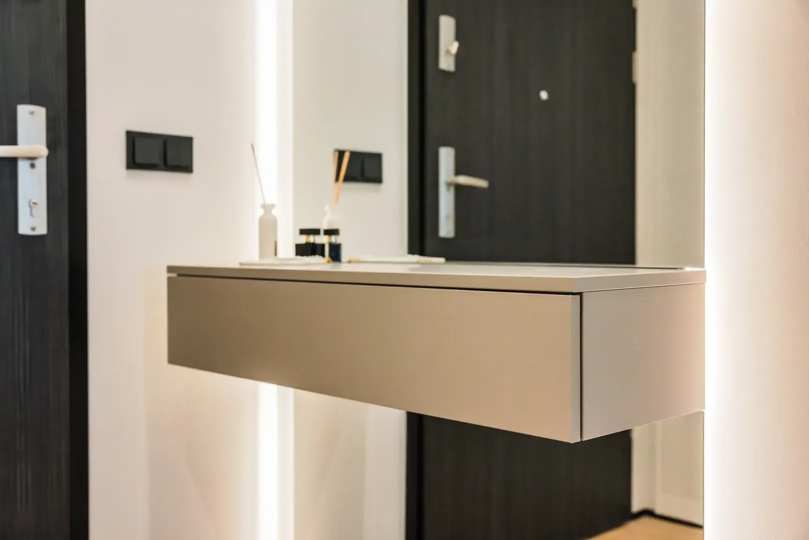 Korytarz na Wybickiego 03