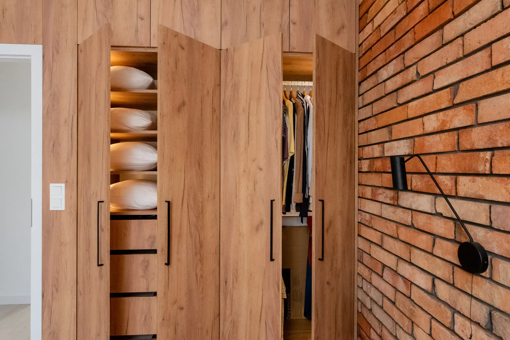 Szafa w stylu loft