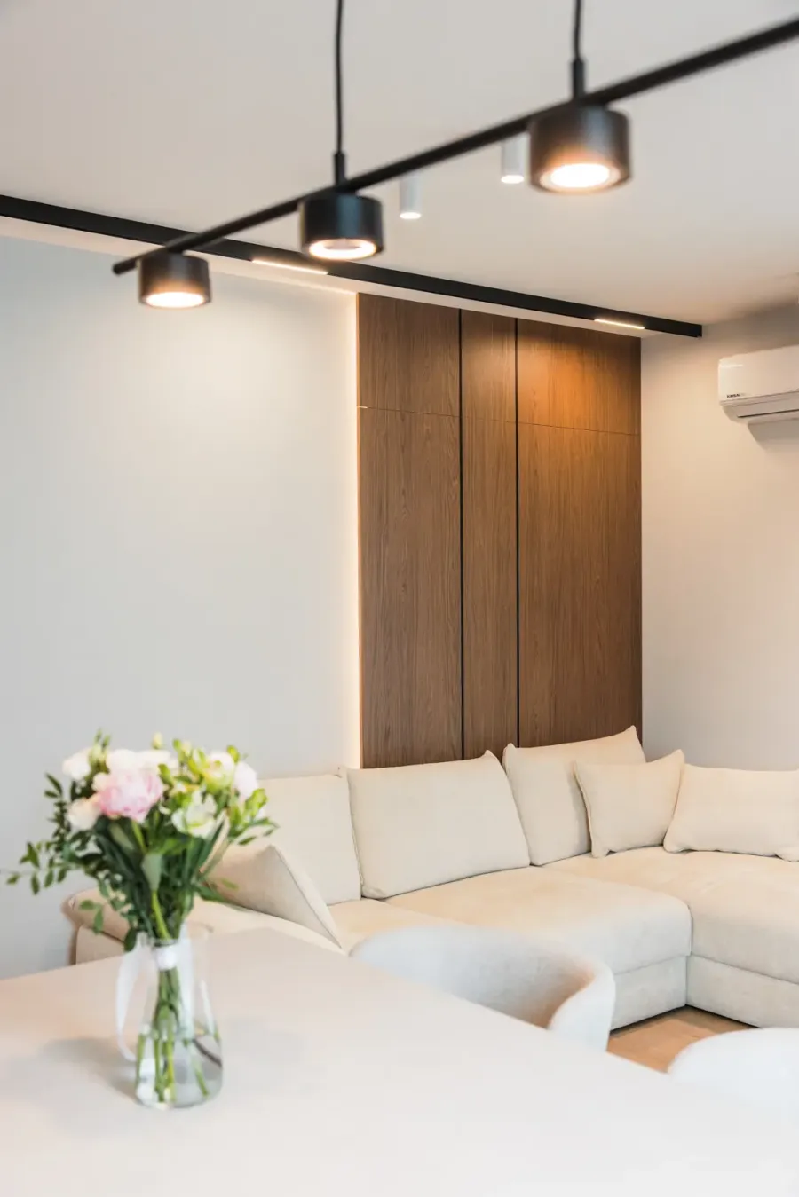 Salon na Wybickiego 06